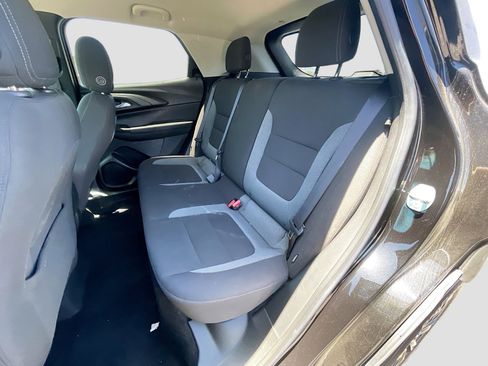 Used 2023 Chevrolet TrailBlazer LT FWD image 14