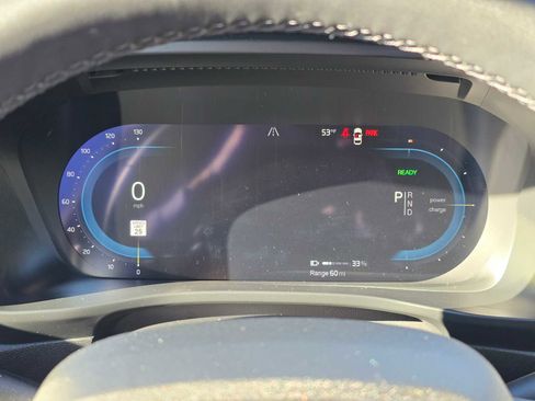 Used 2023 Volvo XC40 Recharge Ultimate image 22