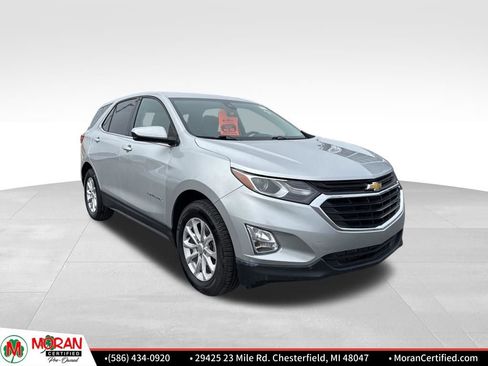 Used 2020 Chevrolet Equinox LT w/ Driver Convenience Package image 7