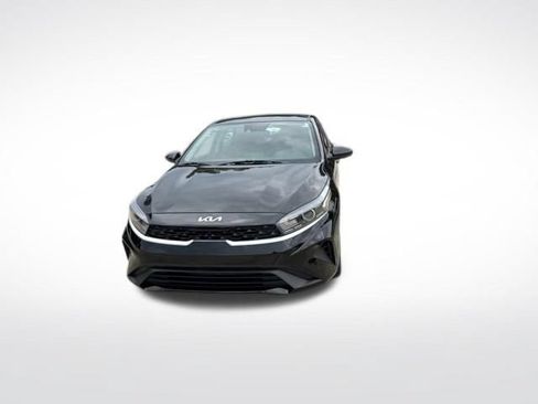Used 2022 Kia Forte LXS FWD image 8