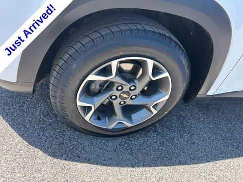 Used 2024 Chevrolet Trax LT w/ Driver Confidence Package FWD image 10