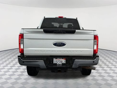 Used 2018 Ford F250 XLT w/ XLT Value Package image 6