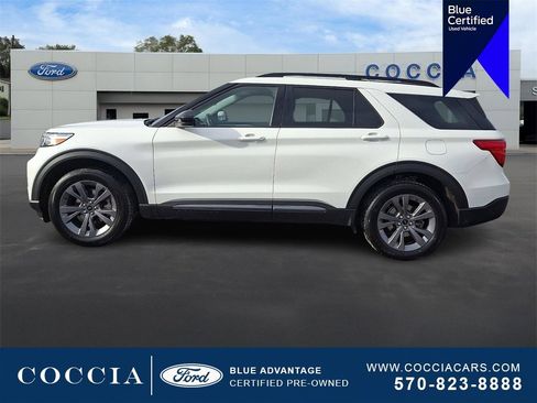 Certified 2022 Ford Explorer XLT w/ Equipment Group 202A image 7