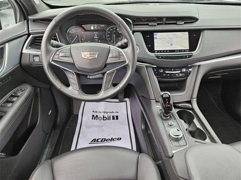 Certified 2025 Cadillac XT5 Premium Luxury image 12