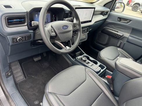 Used 2025 Ford Maverick Lobo AWD/4WD image 13