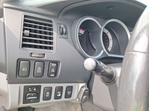 Used 2011 Toyota Tacoma w/ TRD Off-Road Pkg w/JBL Audio image 20