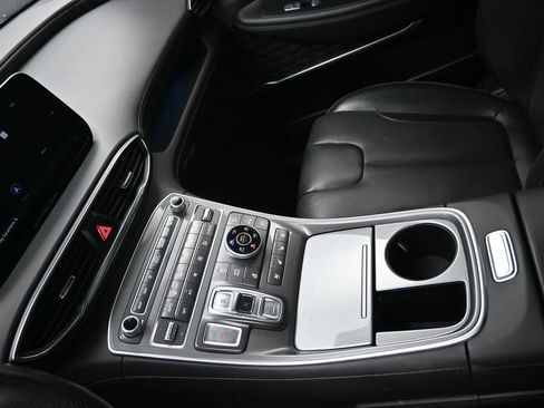 Used 2023 Hyundai Santa Fe Calligraphy AWD/4WD image 18