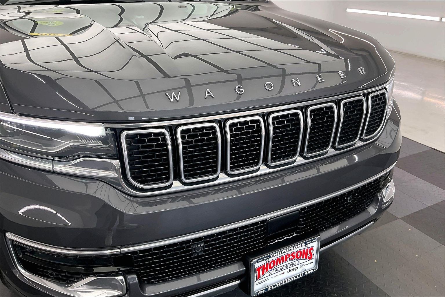 Used 2024 Jeep Wagoneer L Series III w/ Flexible Seating Group AWD/4WD image 30