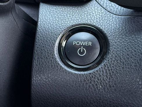 Used 2025 Toyota Camry SE w/ Multimedia Upgrade Package image 23