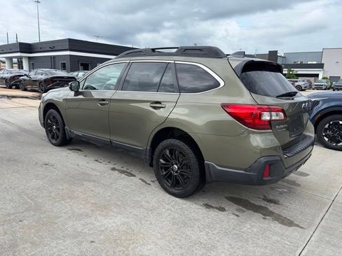 Used 2018 Subaru Outback 2.5i Premium AWD/4WD image 3