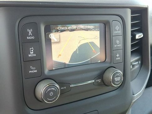 Used 2024 RAM 2500 Tradesman w/ Chrome Appearance Group AWD/4WD image 13