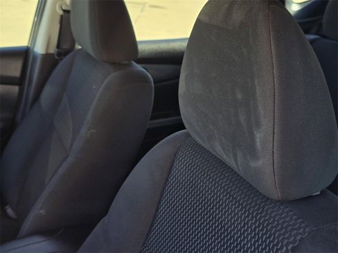 Used 2022 Nissan Rogue Sport S image 23