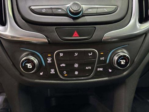 Used 2020 Chevrolet Equinox LT AWD/4WD image 36