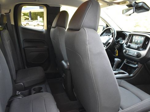 Used 2021 Chevrolet Colorado LT w/ Safety Package RWD image 10
