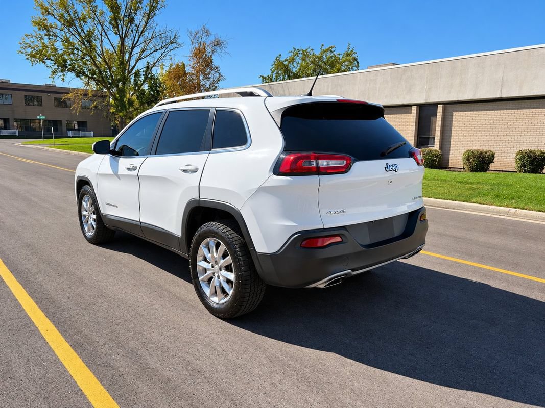 Used 2015 Jeep Cherokee Limited AWD/4WD image 3