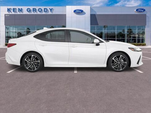 Used 2026 Toyota Camry XSE FWD image 8