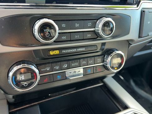 Used 2022 Ford F250 Lariat w/ Lariat Value Package image 32