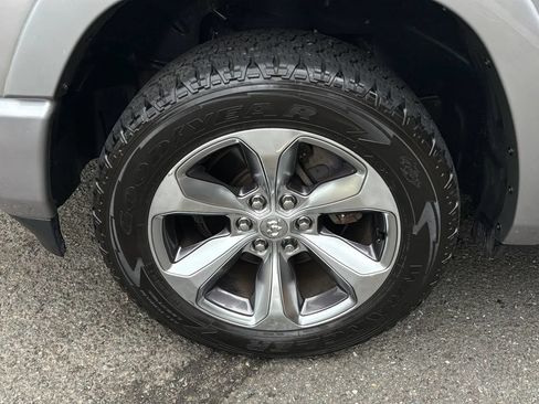 Used 2019 RAM 1500 Limited AWD/4WD image 9