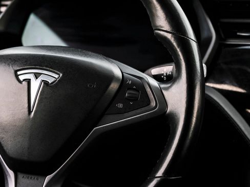 Used 2018 Tesla Model X 75D image 19