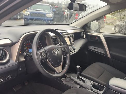 Used 2015 Toyota RAV4 LE image 36