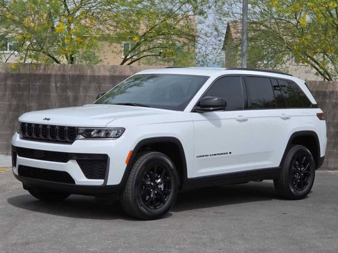 New 2026 Jeep Grand Cherokee Altitude AWD/4WD image 6