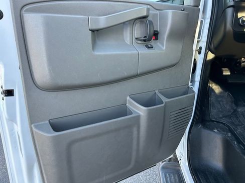 Used 2023 Chevrolet Express 3500 LT w/ LT Preferred Equipment Group image 15