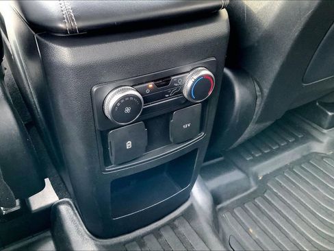 Used 2020 Ford Explorer XLT w/ Equipment Group 202A image 32