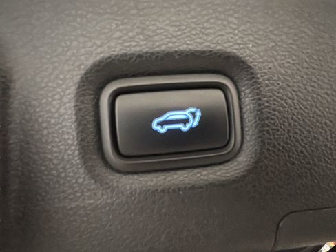 Certified 2022 Hyundai Santa Fe SEL w/ Convenience + Premium Package image 18