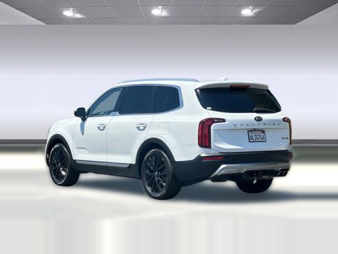 Used 2020 Kia Telluride SX w/ Towing Package FWD image 3
