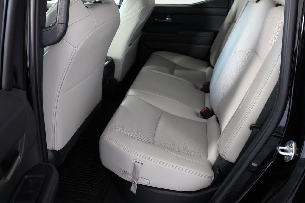 Used 2024 Toyota Tacoma Limited w/ Limited Package (LT) AWD/4WD image 20