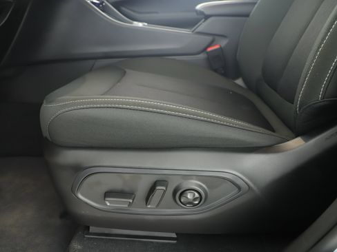 New 2025 Jeep Grand Cherokee Laredo w/ Luxury Tech Group I image 10