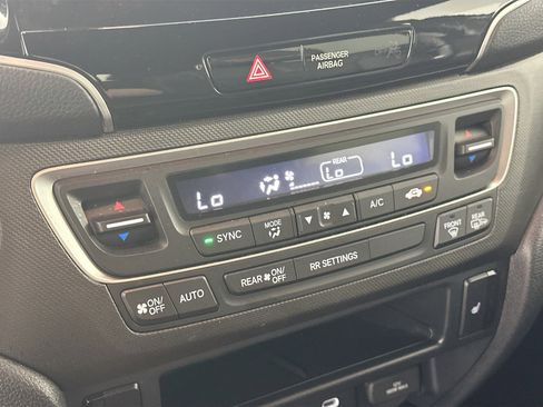 Used 2025 Honda Passport TrailSport image 21