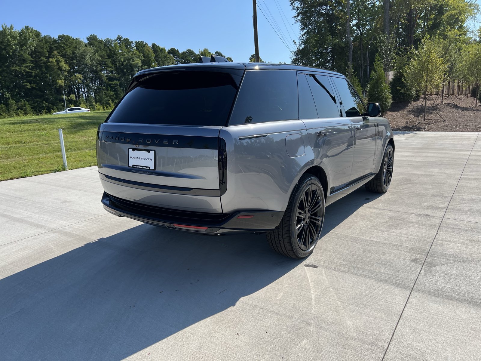 New 2026 Land Rover Range Rover SE AWD/4WD image 2