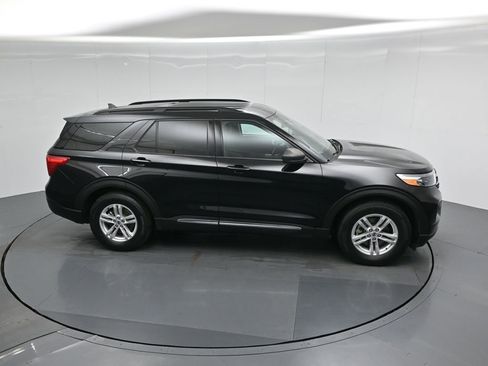 Certified 2022 Ford Explorer XLT image 56