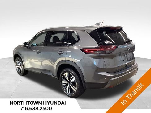 Used 2026 Nissan Rogue SL AWD/4WD image 4