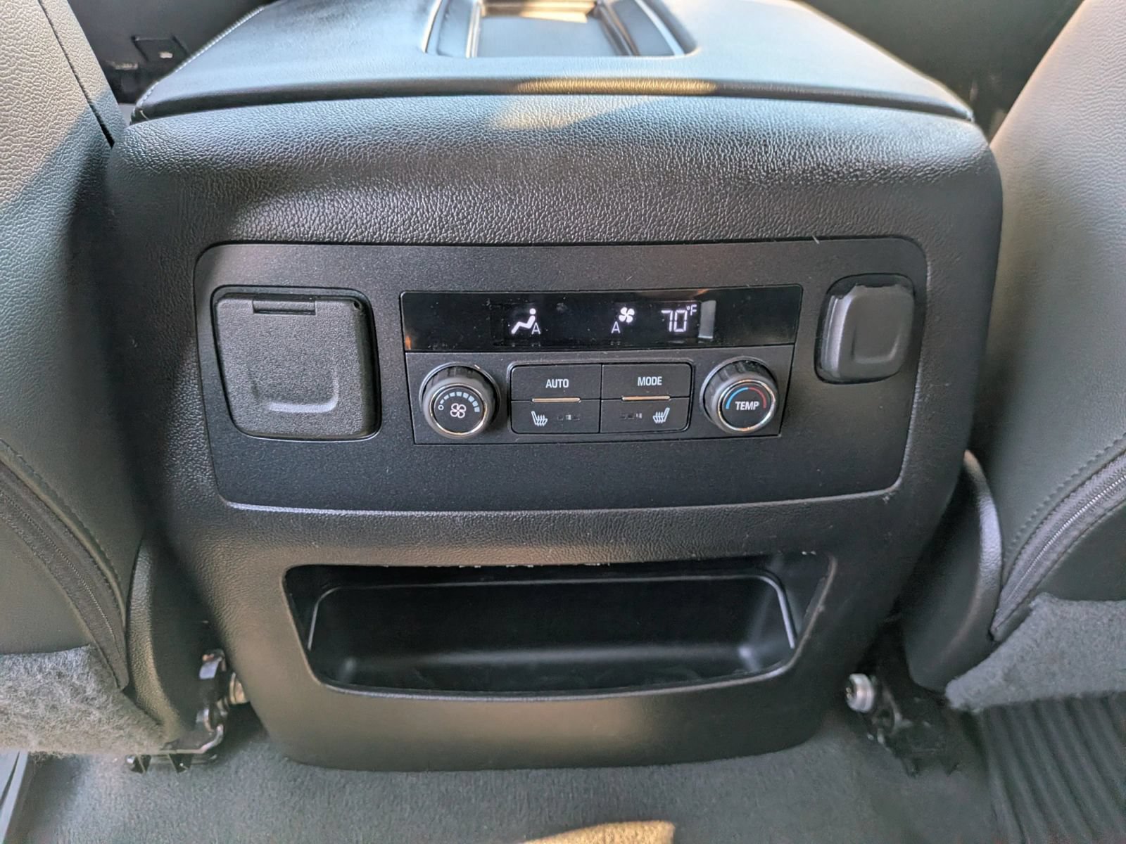 Used 2020 GMC Yukon XL SLT AWD/4WD image 52