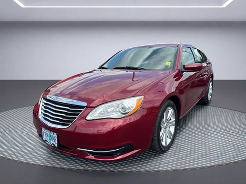 Used 2013 Chrysler 200 LX FWD image 2