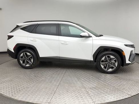 Certified 2025 Hyundai Tucson SEL AWD/4WD image 9