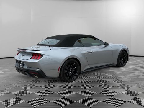 Used 2025 Ford Mustang Premium RWD image 5