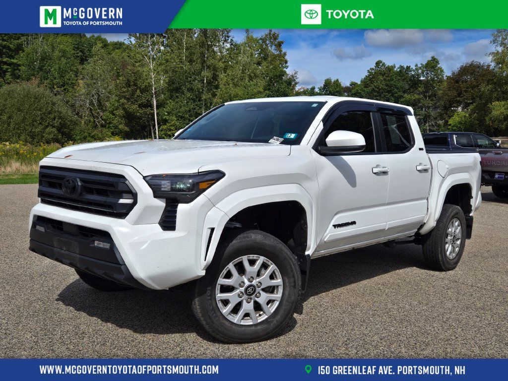 Used 2025 Toyota Tacoma SR5 AWD/4WD image 1