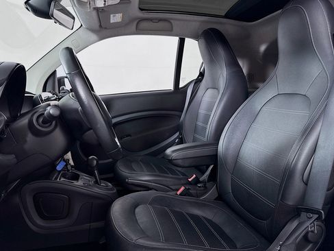 Used 2017 smart fortwo electric drive image 17