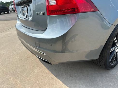 Used 2018 Volvo S60 T5 Inscription Platinum AWD/4WD image 17