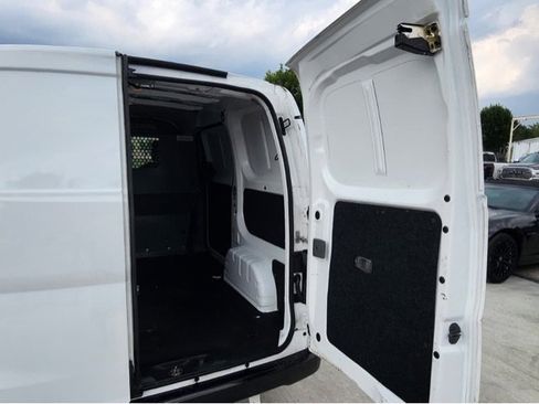 Used 2020 Nissan NV200 SV image 8