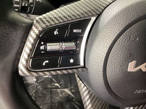 Used 2024 Kia Seltos EX image 27