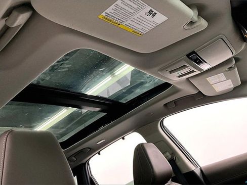 Used 2025 Nissan Murano Platinum image 17