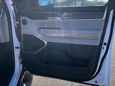 Used 2023 Jeep Wagoneer Base w/ HD Trailer Tow Package image 21