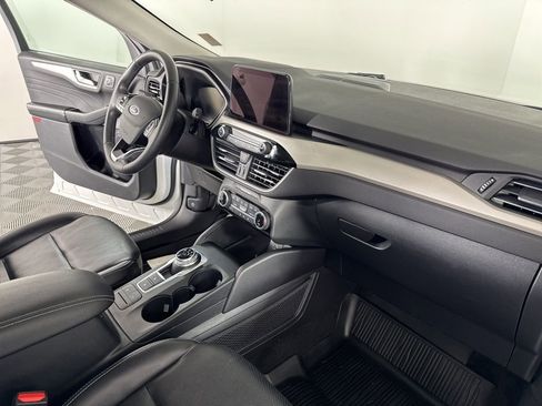 Used 2022 Ford Escape SEL w/ Technology Package image 39