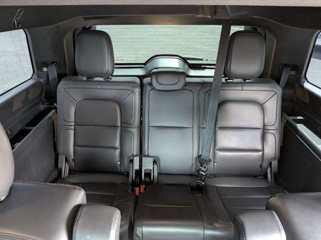 Used 2022 Lincoln Navigator 4WD image 15