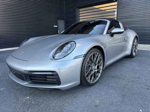 Certified 2024 Porsche 911 Targa 4 AWD/4WD image 1
