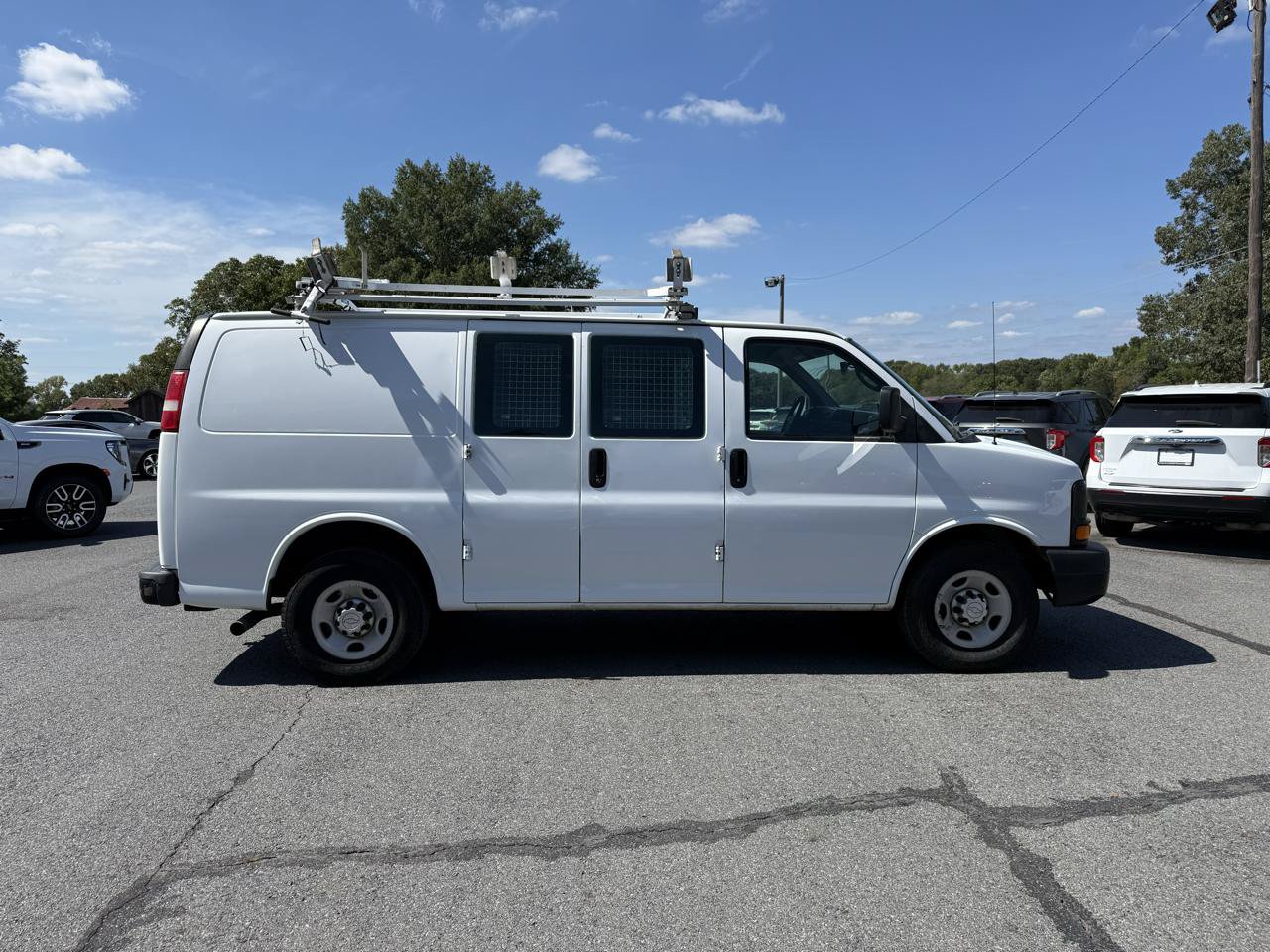 Used 2015 Chevrolet Express 2500 RWD image 7